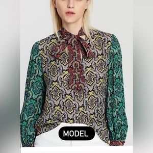 NWT STUNNING ALICE & OLIVIA SHEILA CREST TILE PRINT TOP - TIES AT NECK SIZE XL